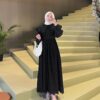 İnci Tanesi Rüya Elbise, fisto brode kumaşıyla zarafetin simgesi. %50 pamuk, %50 polyester, her adımda şıklık ve konfor. Hepdolu.com’da şıklığı keşfedin!