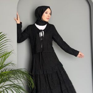 Dantel Rüyası Fisto Elbise, %50 pamuklu yapısıyla hafif, zarif ve romantik. Fisto detaylarıyla dikkat çeker. Şıklık şimdi Hepdolu.com’da sizi bekliyor!