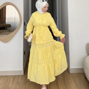 Canlı her rengi ve zarif fırfır detaylarıyla Bahara Dokunuş Tesettür Takım şimdi Hepdolu’da! Rahat, modern ve feminen stilin yeni favorisi!