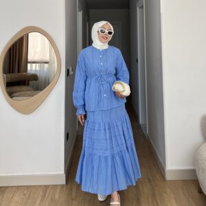 Canlı her rengi ve zarif fırfır detaylarıyla Bahara Dokunuş Tesettür Takım şimdi Hepdolu’da! Rahat, modern ve feminen stilin yeni favorisi!