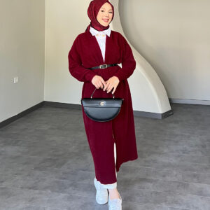 Modern Uzun Kemerli Hırka, zarif kemer detayı ve şık tasarımıyla her mevsimde kullanılabilir. Afra Tekstil’in kalitesiyle üretilen bu şık hırka, uygun fiyatla hepdolu.com'da!
