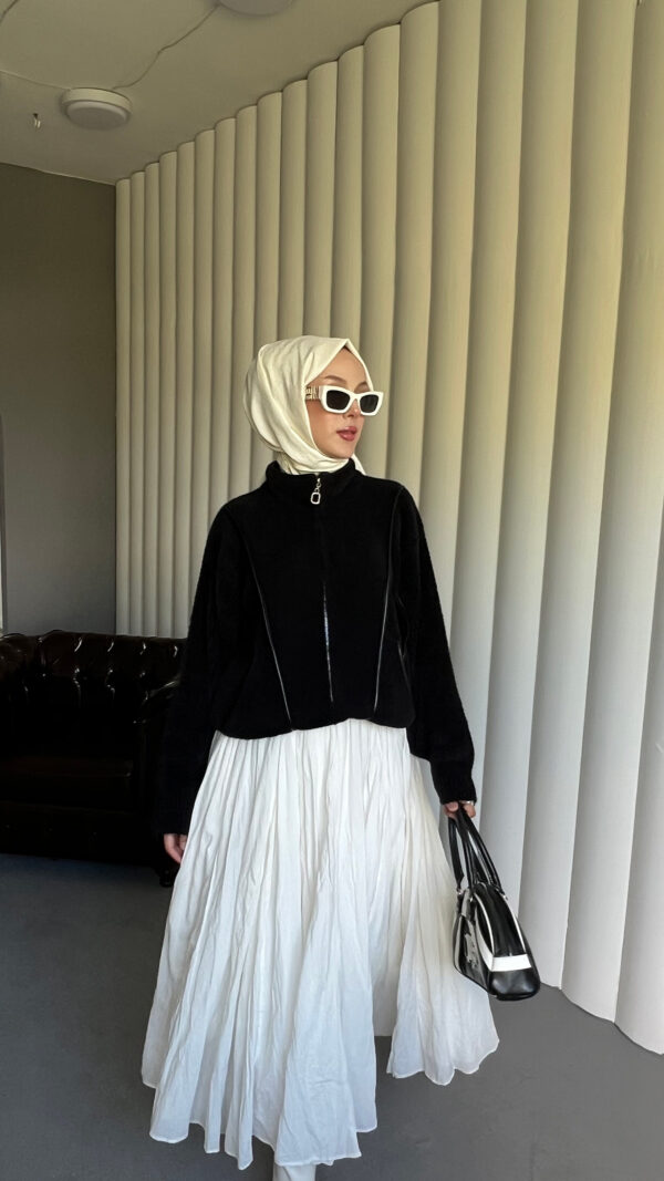 Afra Line Tekstil’in özenle ürettiği Angora Touch Fermuarlı Ceket, yalnızca hepdolu.com’da! Şıklık, kalite ve en uygun fiyat bir arada.