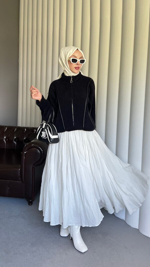 Afra Line Tekstil’in özenle ürettiği Angora Touch Fermuarlı Ceket, yalnızca hepdolu.com’da! Şıklık, kalite ve en uygun fiyat bir arada.