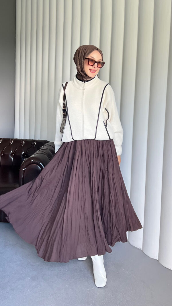 Afra Line Tekstil’in özenle ürettiği Angora Touch Fermuarlı Ceket, yalnızca hepdolu.com’da! Şıklık, kalite ve en uygun fiyat bir arada.