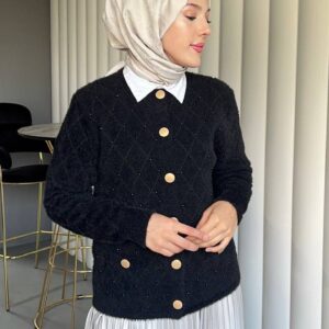 Angora sakallı kumaşı ve inci işlemeli zarif tasarımıyla şıklık ve sıcaklığı bir araya getiren kadın hırka. Kışlık Hırka Mont En Uygun Fiyat Hepdolu.com'da!