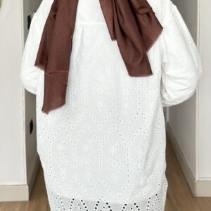 fisto brode oversized tunikler Hepdolu'da! Beyaz ve bej renkleri, salaş ve şık kesimiyle yazın vazgeçilmezi olun. En uygun fiyatla hemen keşfedin!