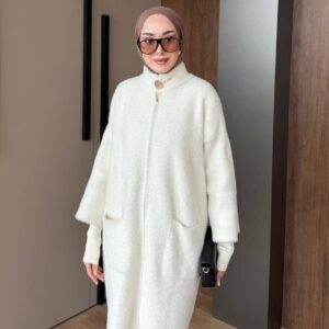 angora sakal uzun fermuarlı hırka; dik yaka, cepli ve standart beden. Ekru, bordo, siyah, kahve renk seçenekleri. Hemen inceleyin.