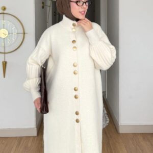 angora sakal uzun düğmeli hırka; dik yaka, gold düğme, balon kol ve standart beden. Ekru, bordo, siyah, kahve renk.